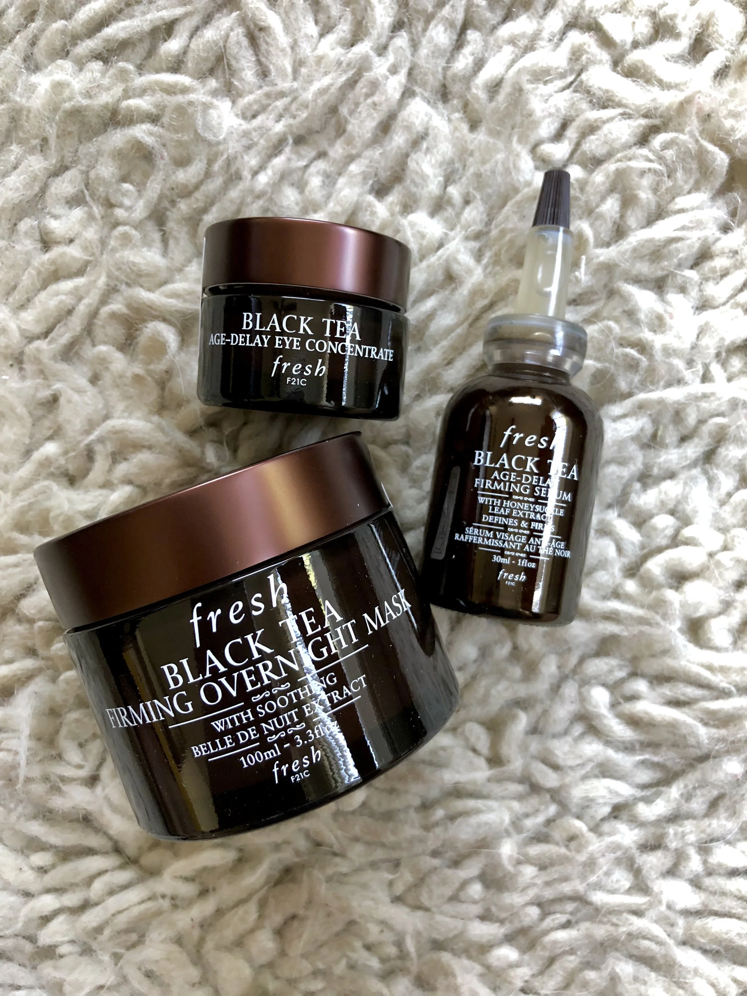 *新品未開封* Fresh B la c k Tea Mask 新品未開封* Fresh B la c k Tea Mask